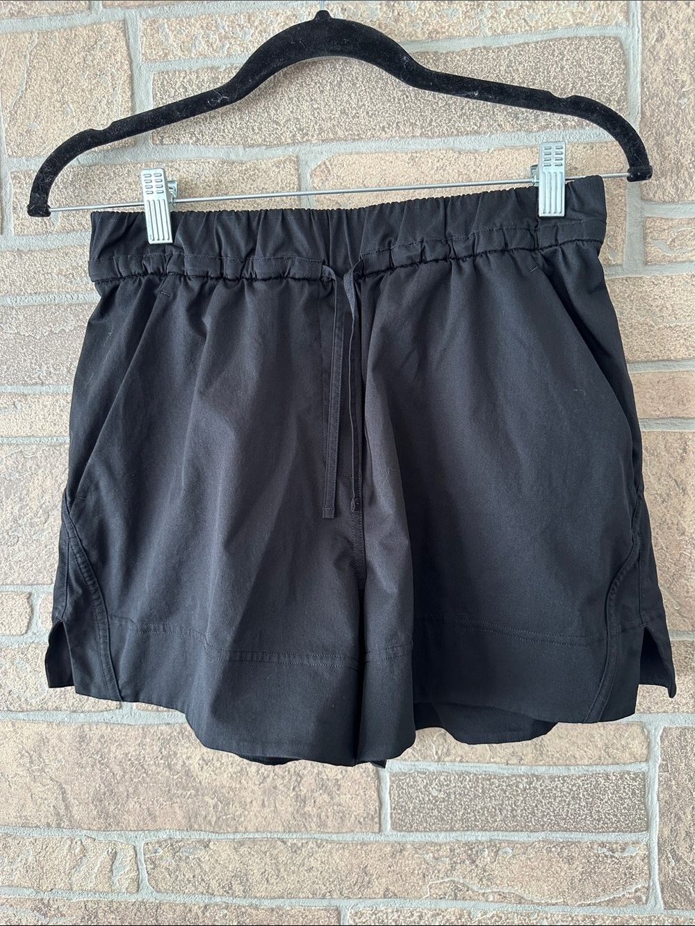 Lululemon Cinchable Waist High-Rise Woven Short 3.5" Black small - Picture 2 of 5